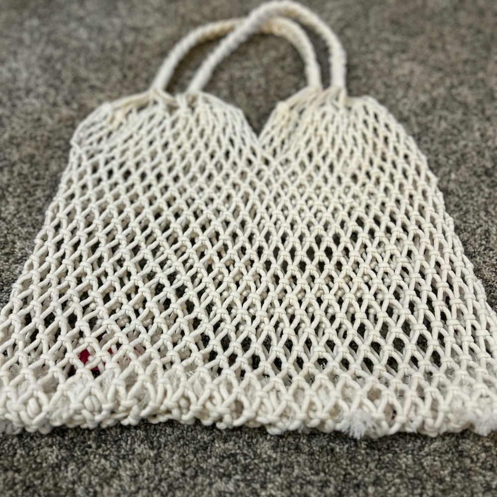 Lancôme Tote Ecru White Crochet Summer Pool Beach Bag NWOT - Picture 3 of 3